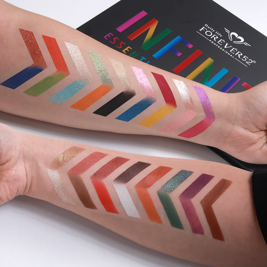 Character Infinite 34 Color Eyeshadow Palette